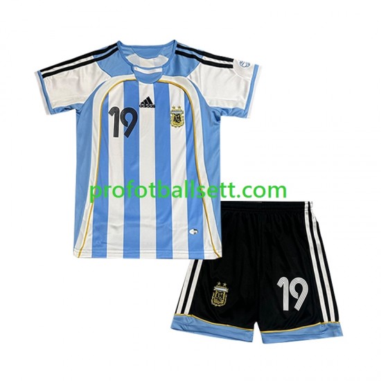 Retro Fotballdrakt Argentina Lionel Messi 19 Barn Hjemmekit 2006 Kortermet