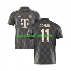 Fotballdrakt FC Bayern München COMAN 11 Octoberfest Herre Fjerdekit 2024-2025 Kortermet