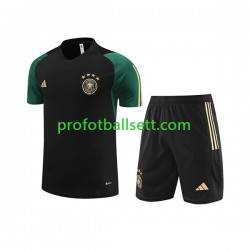 Tyskland 2023-2024 Svart Treningstrøye og shorts