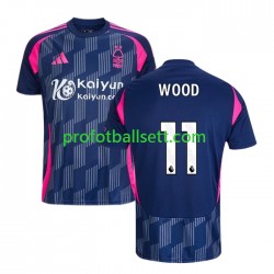 Fotballdrakt Nottingham Forest Chris Wood 11 Herre Bortekit 2024-2025 Kortermet