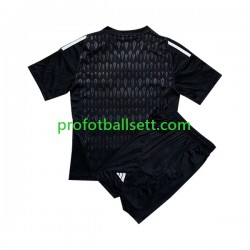 Fotballdrakt Real Madrid Keeper Barn Bortekit 2023-2024 Kortermet