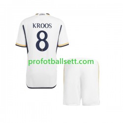 Fotballdrakt Real Madrid Kroos 8 Barn Hjemmekit 2023-2024 Kortermet