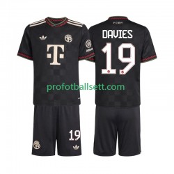 Fotballdrakt FC Bayern München Alphonso Davies 19 Barn Tredjekit 2025-2026 Kortermet