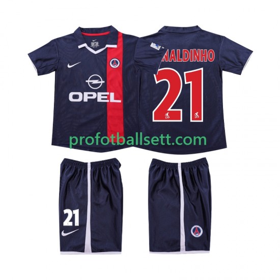Retro Fotballdrakt AC Milan RONALDINHO 21 2001 2002 Barn Hjemmekit Kortermet